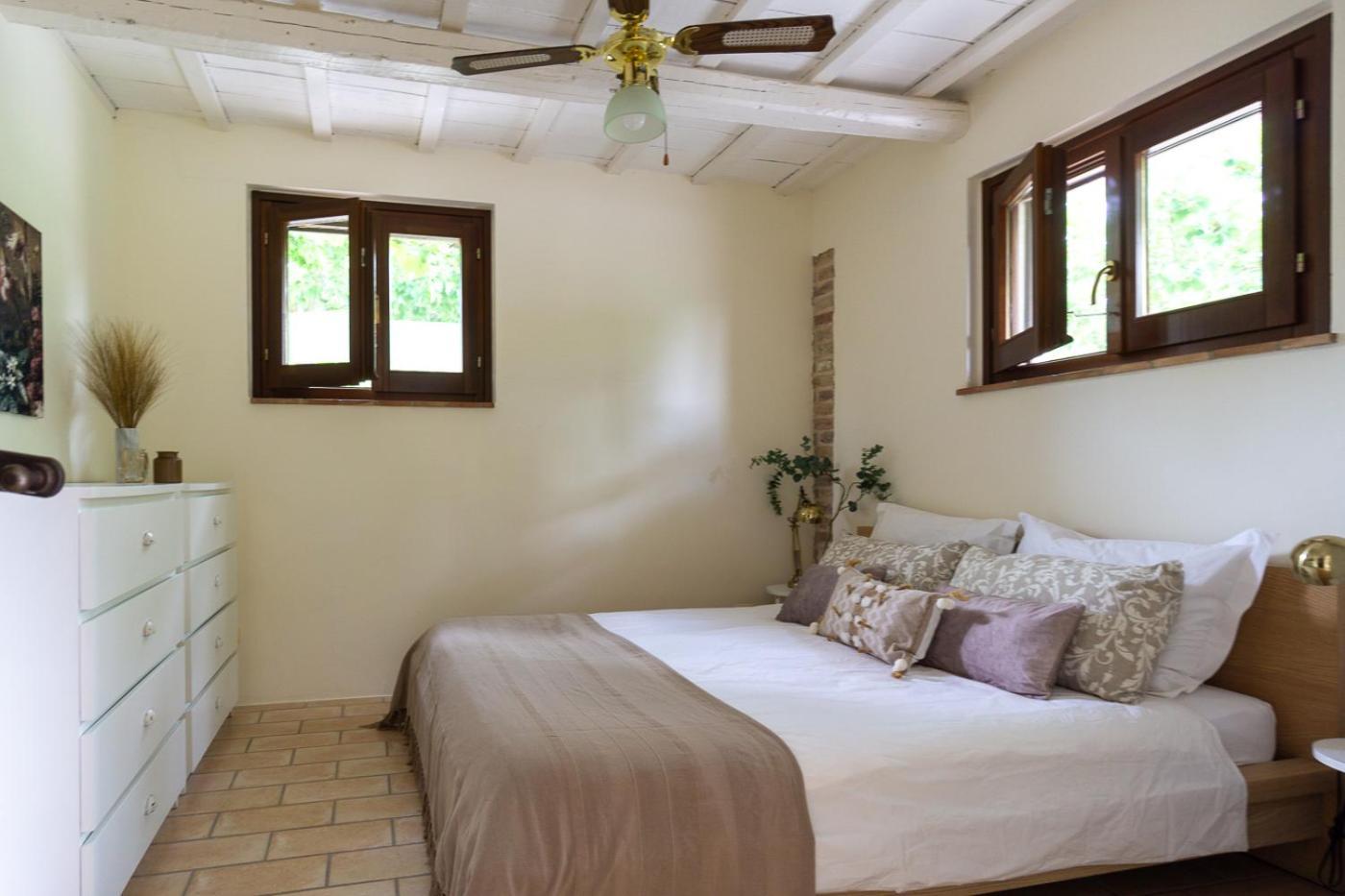 Rosa Nel Pozzo Apartments And B&B San Pietro  外观 照片