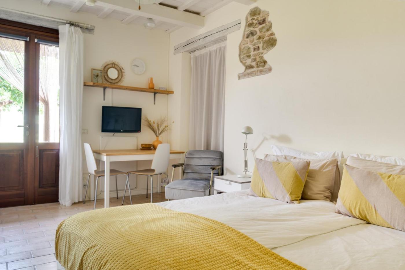 Rosa Nel Pozzo Apartments And B&B San Pietro  外观 照片