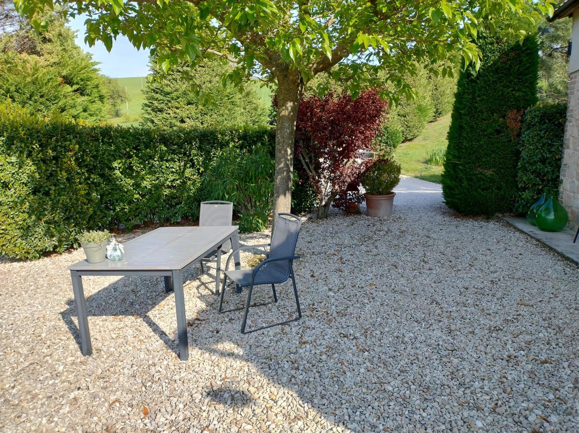 Rosa Nel Pozzo Apartments And B&B San Pietro  外观 照片
